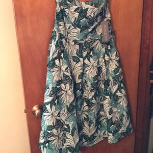 Amazing strapless print dress